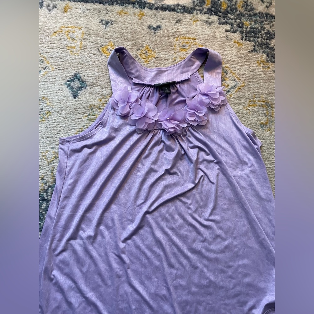 Lilac flower tank